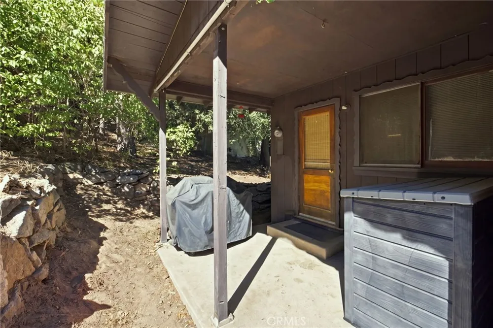 101 Weisshorn Crestline, CA 92325