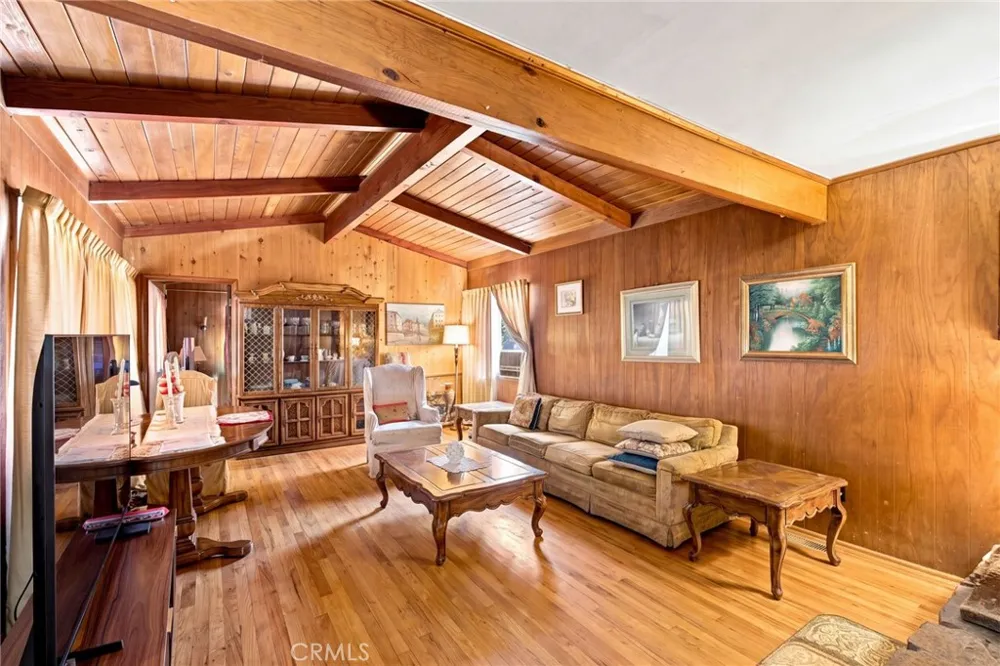 101 Weisshorn Crestline, CA 92325