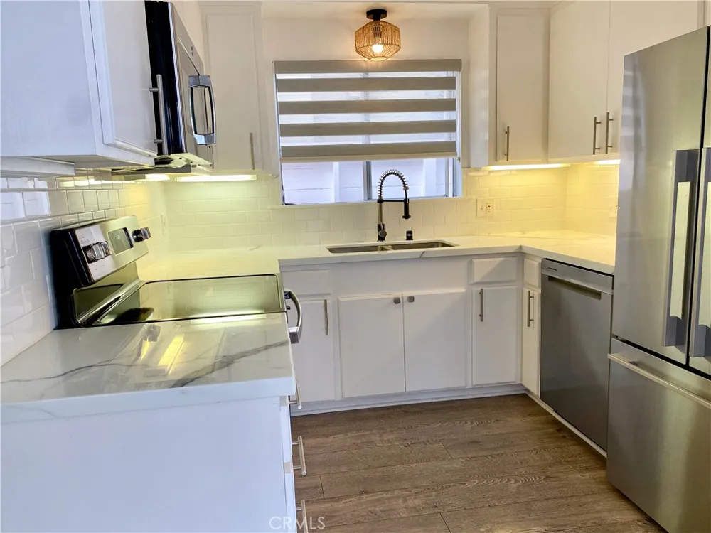 124 Abalone Newport Beach, CA 92662