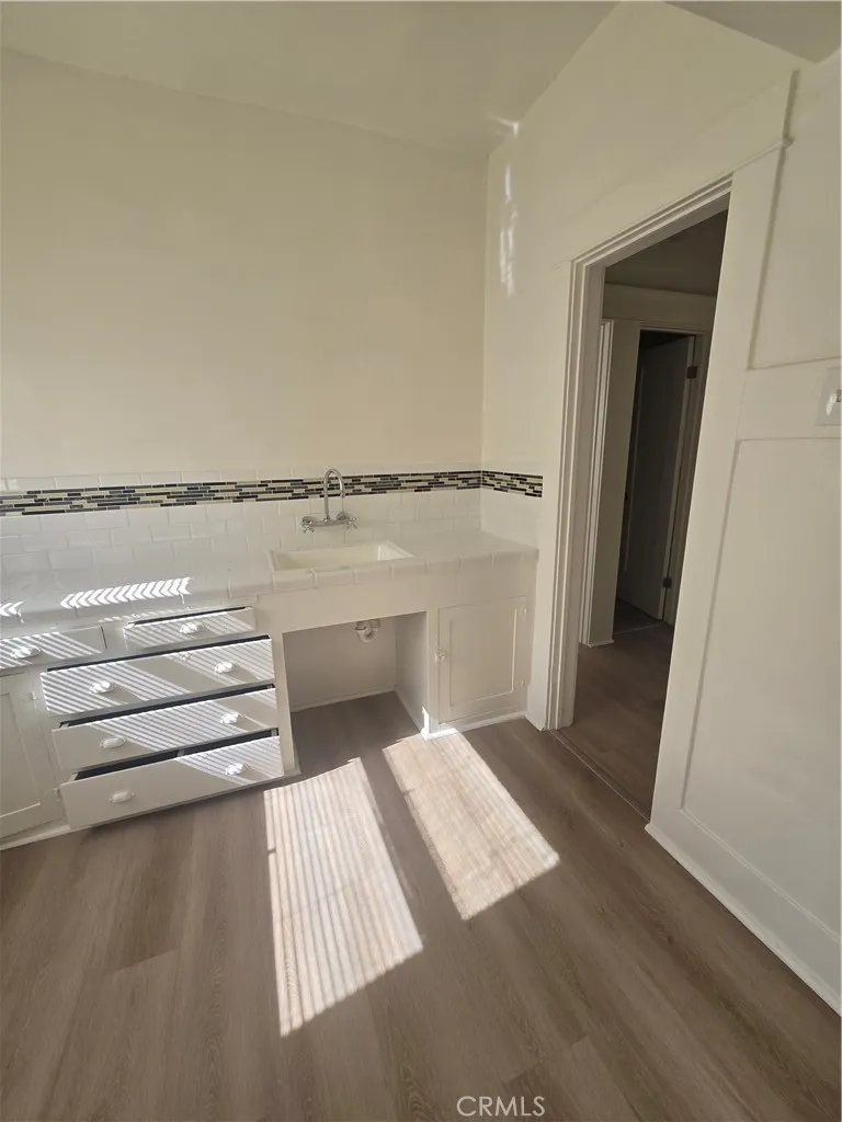 942 E 2nd #7 Long Beach, CA 90802