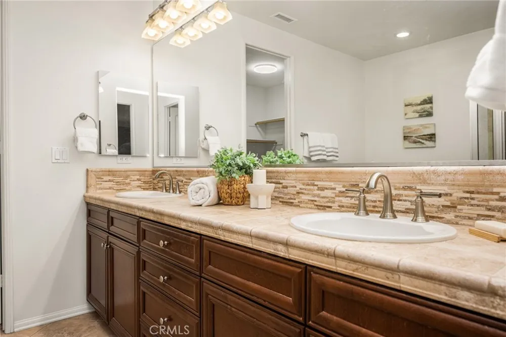4100 Villa Pasado Yorba Linda, CA 92886