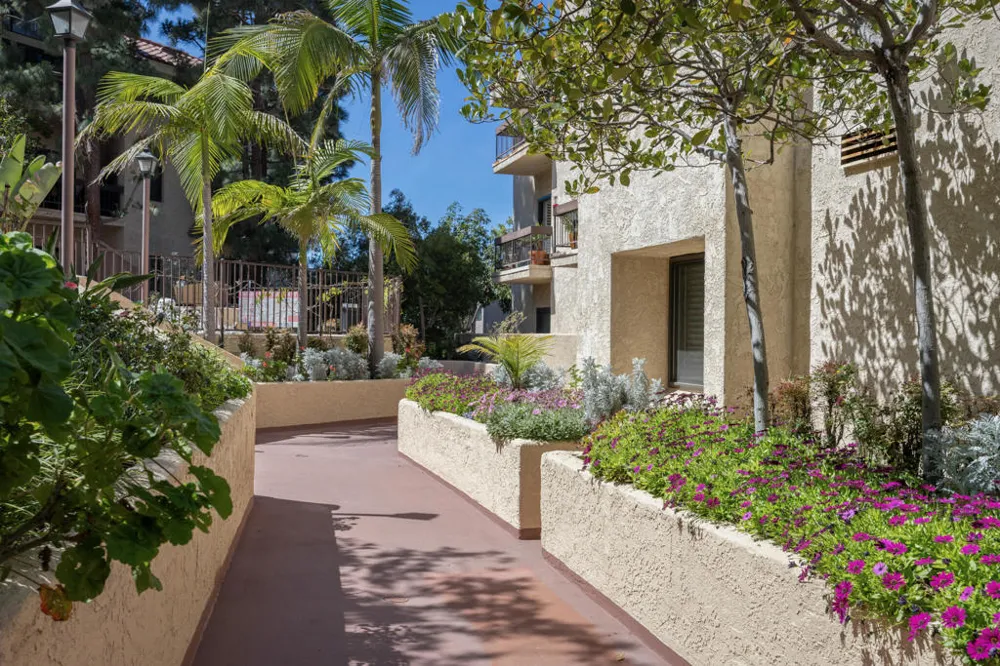 8180 Manitoba Street #255 Los Angeles, CA 90293
