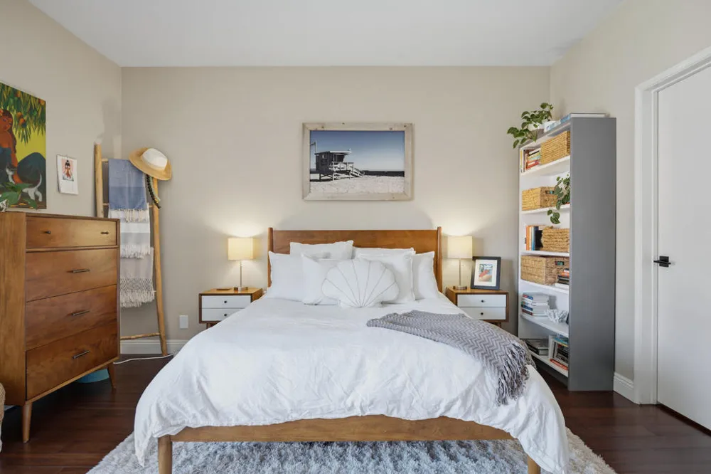 8180 Manitoba Street #255 Los Angeles, CA 90293