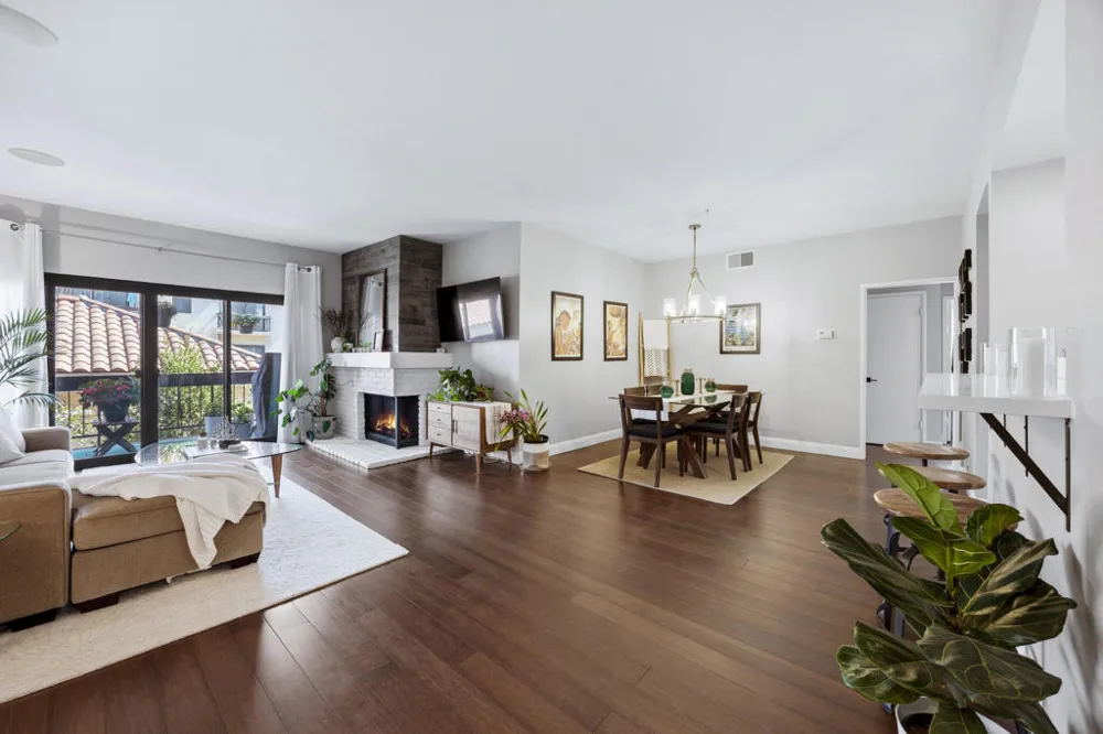 8180 Manitoba Street #255 Los Angeles, CA 90293