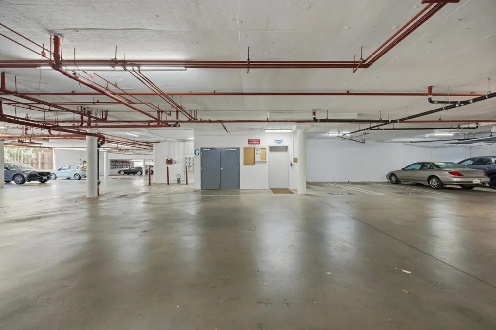 8180 Manitoba Street #255 Los Angeles, CA 90293