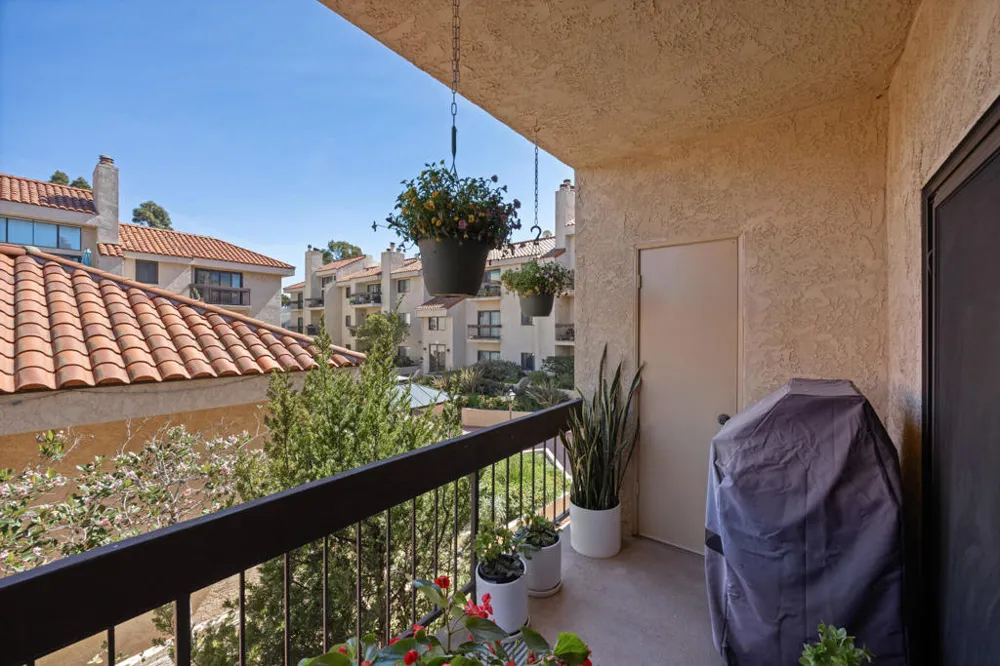 8180 Manitoba Street #255 Los Angeles, CA 90293