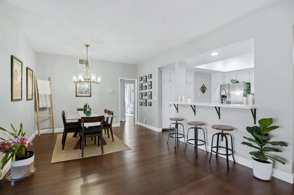 8180 Manitoba Street #255 Los Angeles, CA 90293