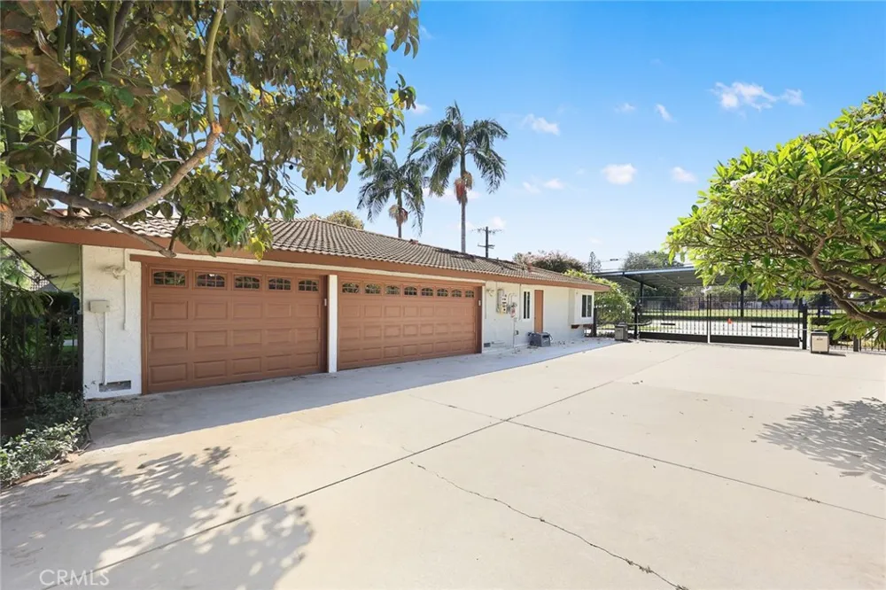 2000 Holly Avenue Arcadia, CA 91007