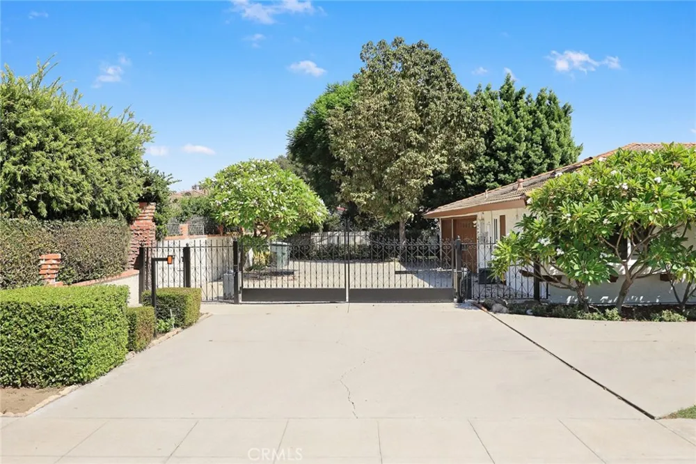 2000 Holly Avenue Arcadia, CA 91007