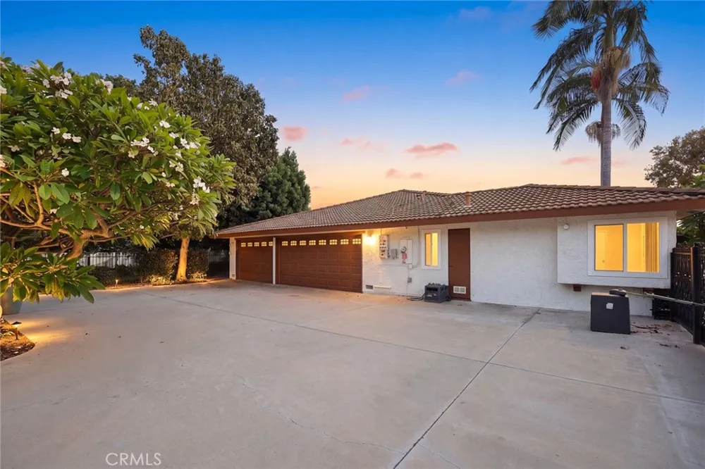 2000 Holly Avenue Arcadia, CA 91007