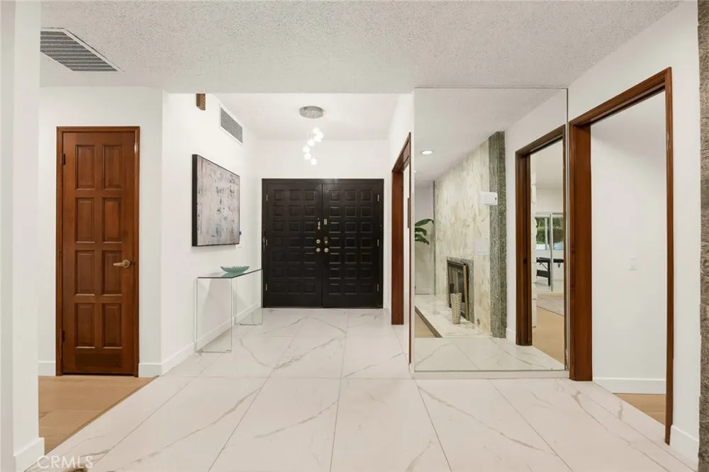 2000 Holly Avenue Arcadia, CA 91007