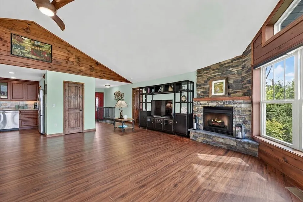 78 Longview Lane Blue Ridge, GA 30513