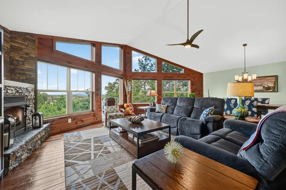 78 Longview Lane Blue Ridge, GA 30513