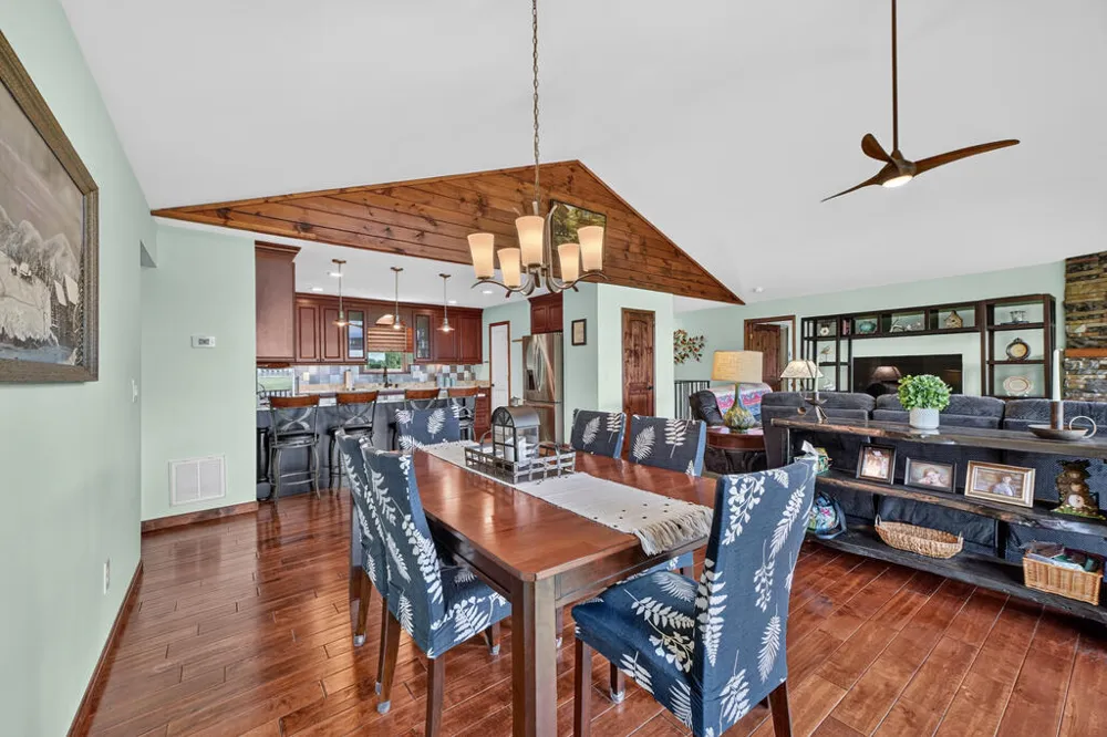 78 Longview Lane Blue Ridge, GA 30513