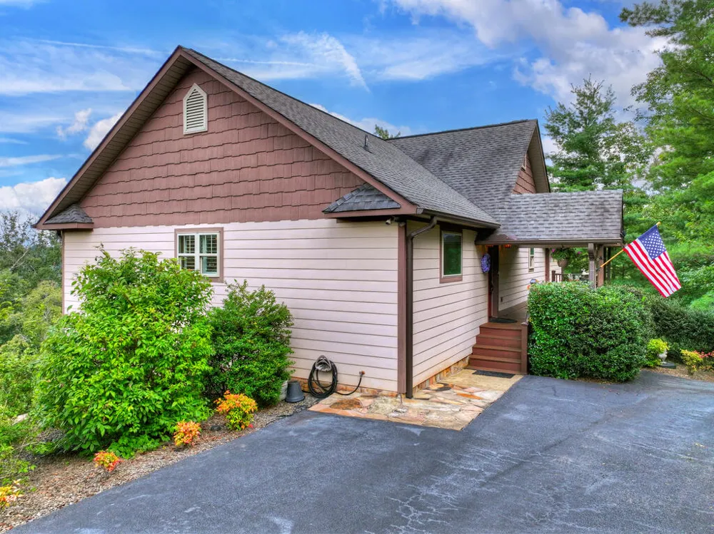 78 Longview Lane Blue Ridge, GA 30513