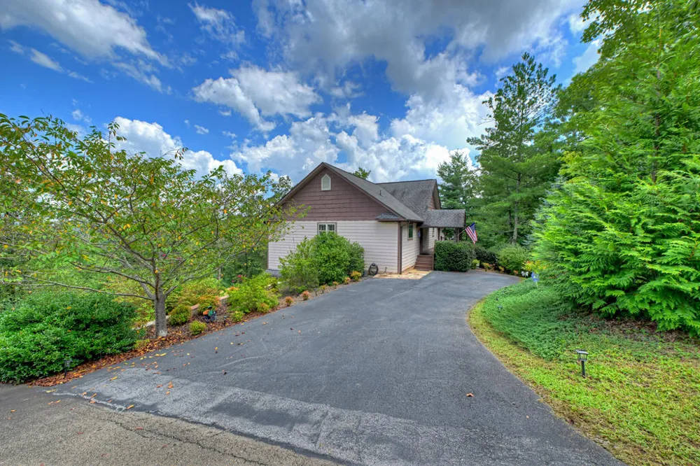 78 Longview Lane Blue Ridge, GA 30513