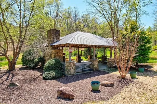 78 Longview Lane Blue Ridge, GA 30513