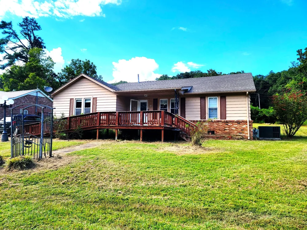 408 Poplar St Waynesboro, TN 38485