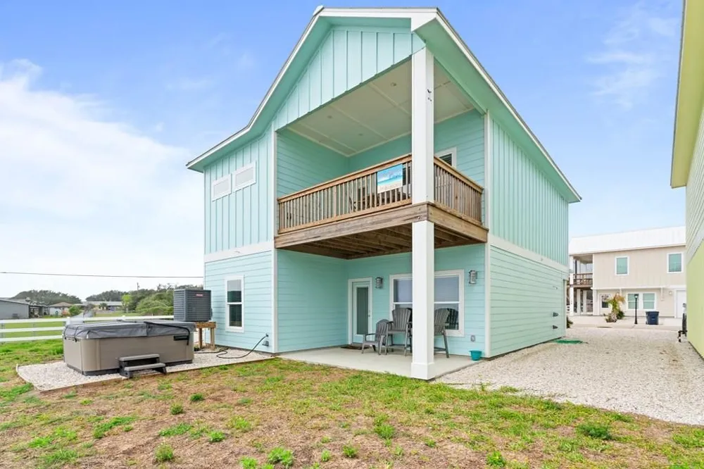 171 Seven Palms Drive Fulton, TX 78358