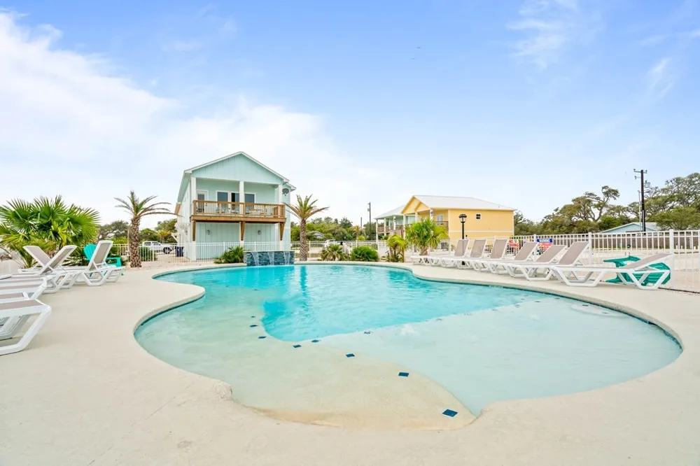 171 Seven Palms Drive Fulton, TX 78358