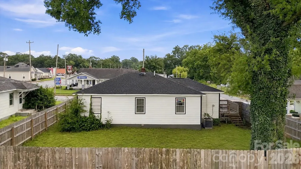 305 Poplar Street Gaffney, SC 29341