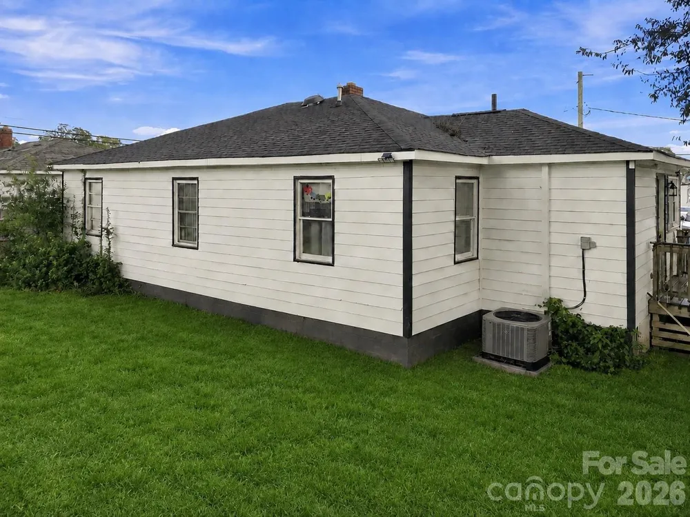 305 Poplar Street Gaffney, SC 29341