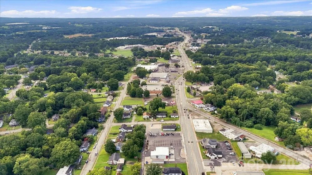305 Poplar Street Gaffney, SC 29341