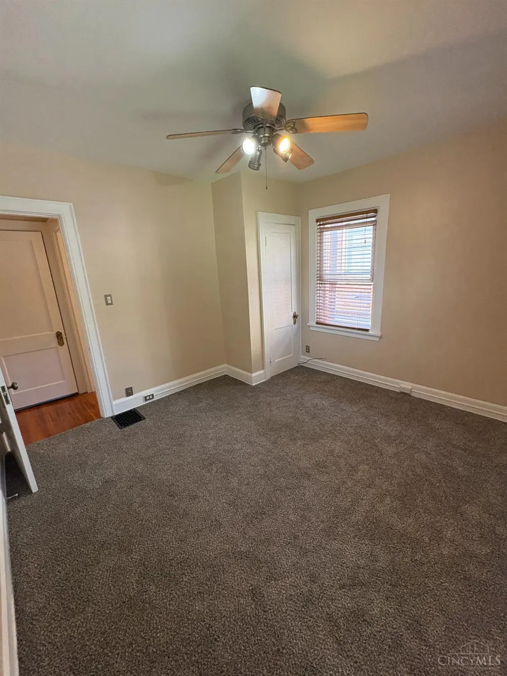 5244 Montgomery Rd Norwood, OH 45212