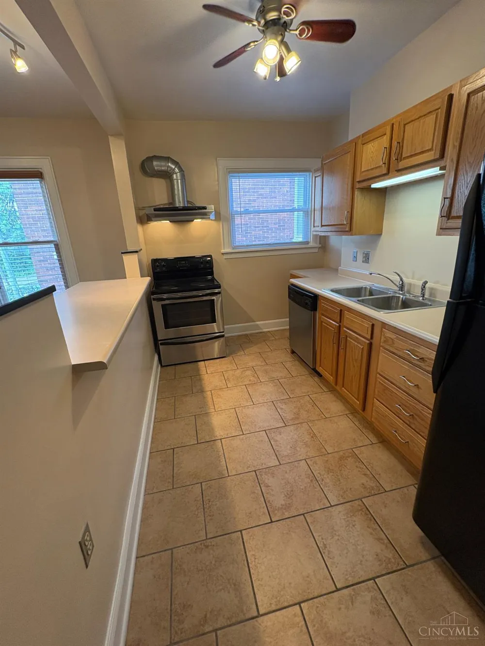 5244 Montgomery Rd Norwood, OH 45212