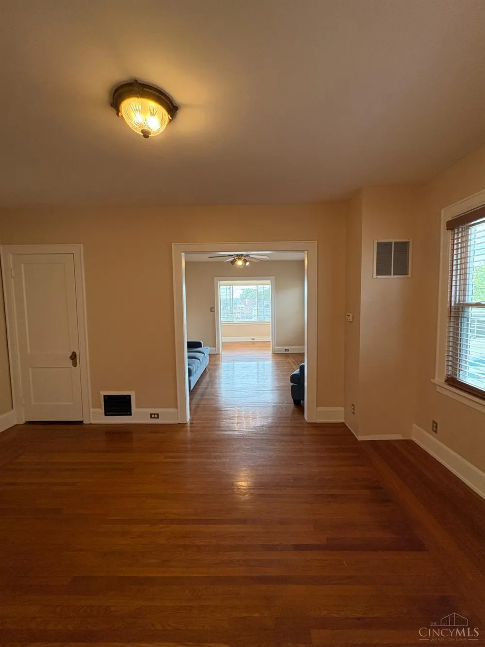 5244 Montgomery Rd Norwood, OH 45212
