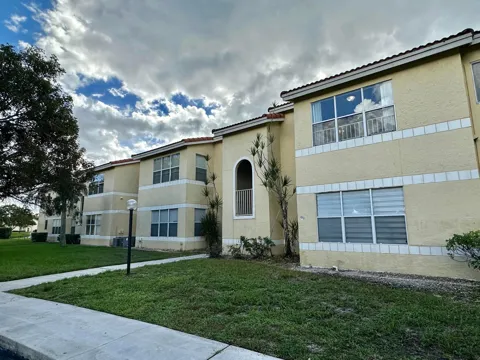 12980 VISTA ISLES DRIVE #315