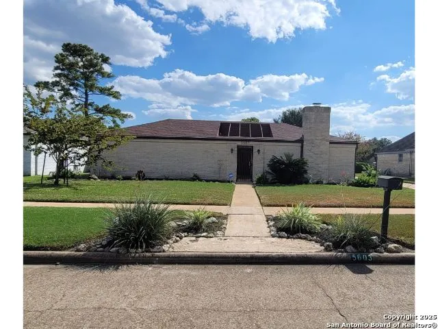 5603 ARNCLIFFE DR Houston, TX 77088