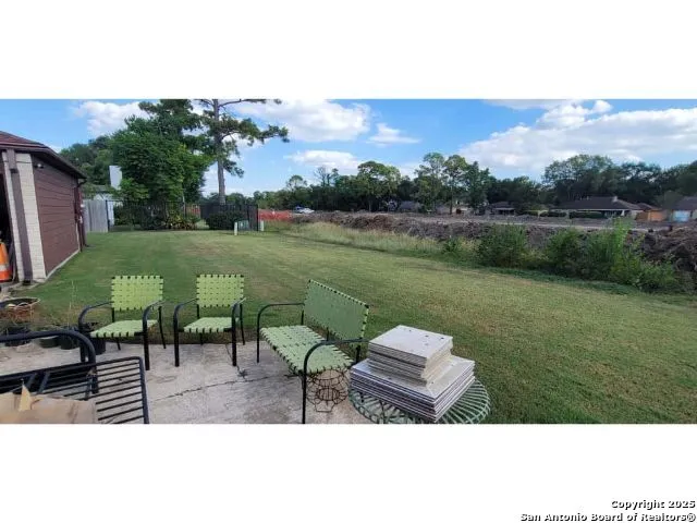 5603 ARNCLIFFE DR Houston, TX 77088