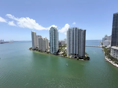 300 S BISCAYNE BOULEVARD #T-2208
