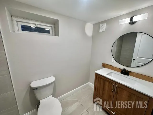 16 Charlotte Street Sayreville, NJ 08872
