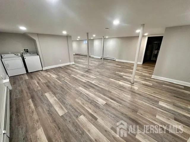 16 Charlotte Street Sayreville, NJ 08872