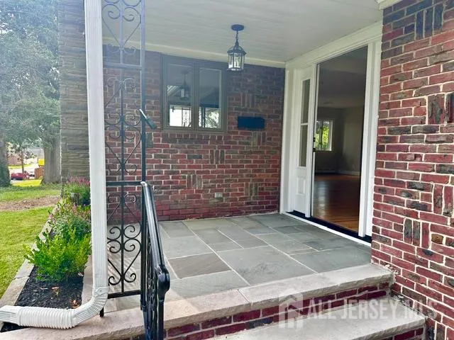 16 Charlotte Street Sayreville, NJ 08872