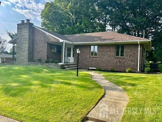 16 Charlotte Street Sayreville, NJ 08872