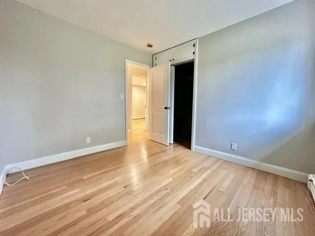 16 Charlotte Street Sayreville, NJ 08872