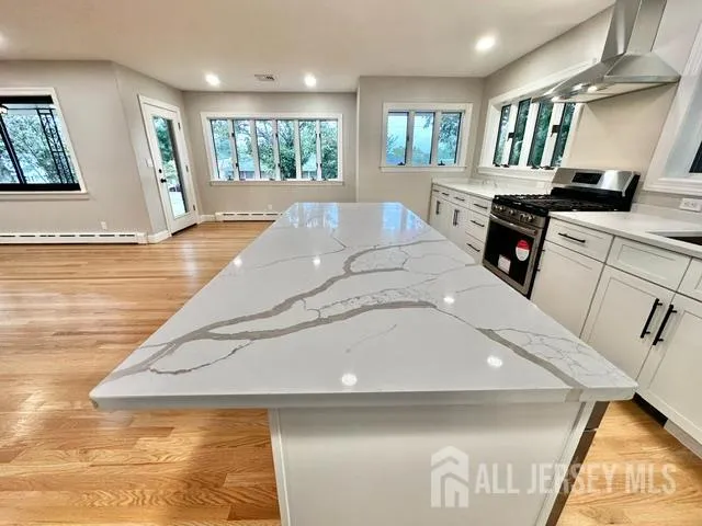 16 Charlotte Street Sayreville, NJ 08872