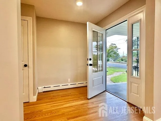 16 Charlotte Street Sayreville, NJ 08872