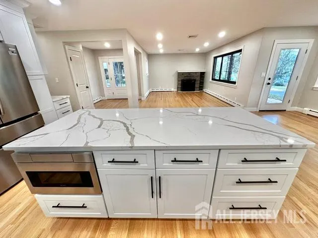 16 Charlotte Street Sayreville, NJ 08872