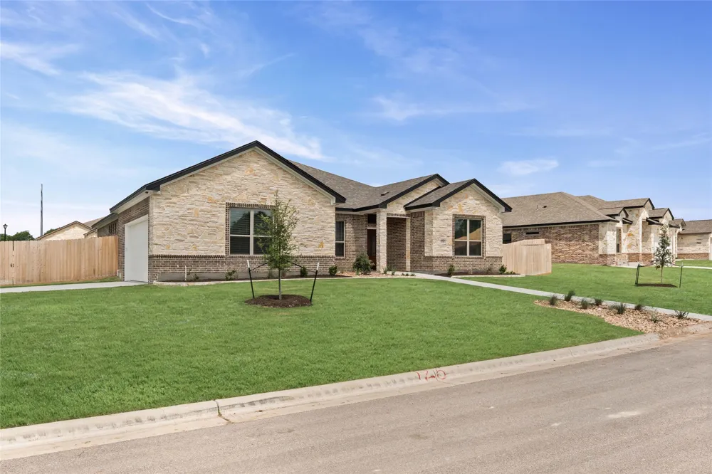 126 Lasso Loop Lorena, TX 76655