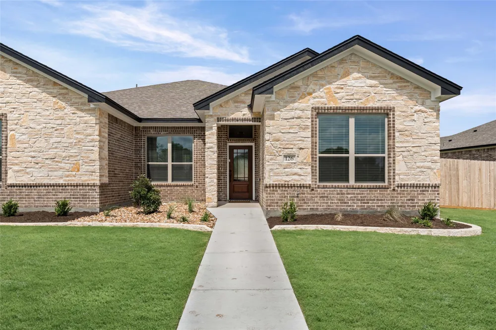 126 Lasso Loop Lorena, TX 76655