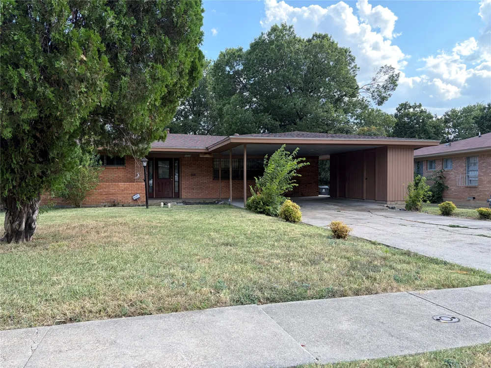 4625 Kushla Avenue Dallas, TX 75216