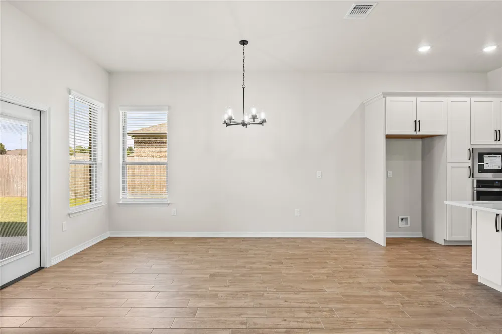 130 lasso Loop Lorena, TX 76655