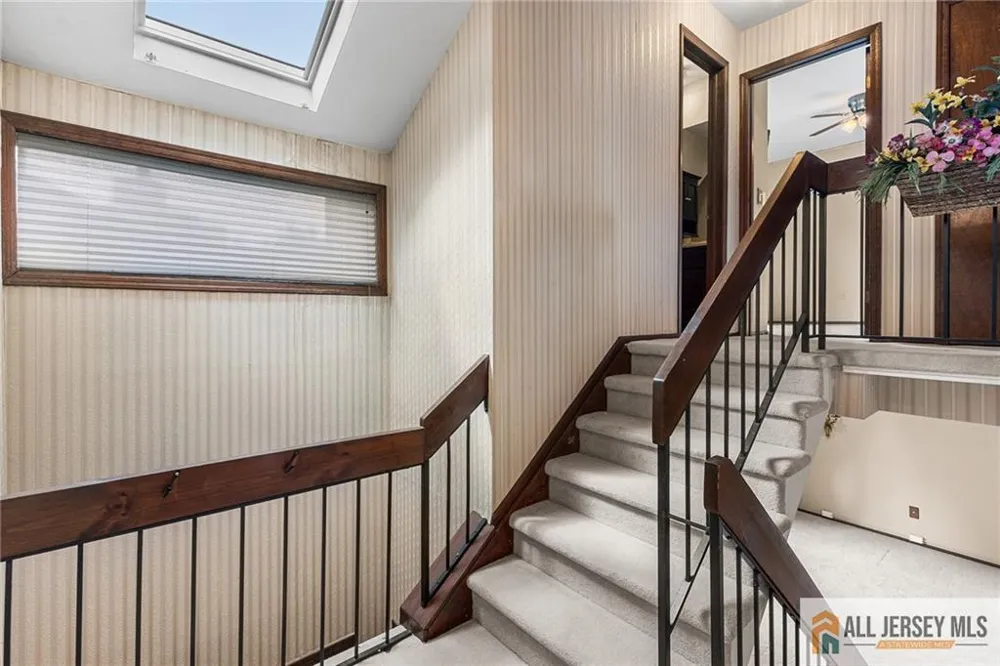 84 Diamond Lane Old Bridge, NJ 08857