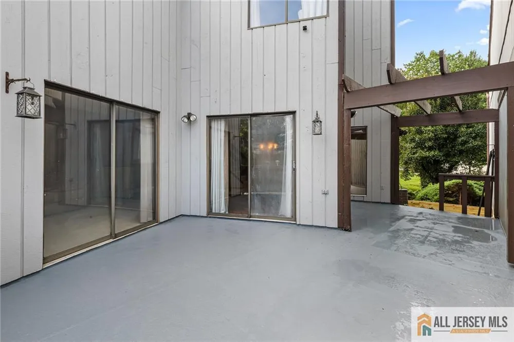 84 Diamond Lane Old Bridge, NJ 08857