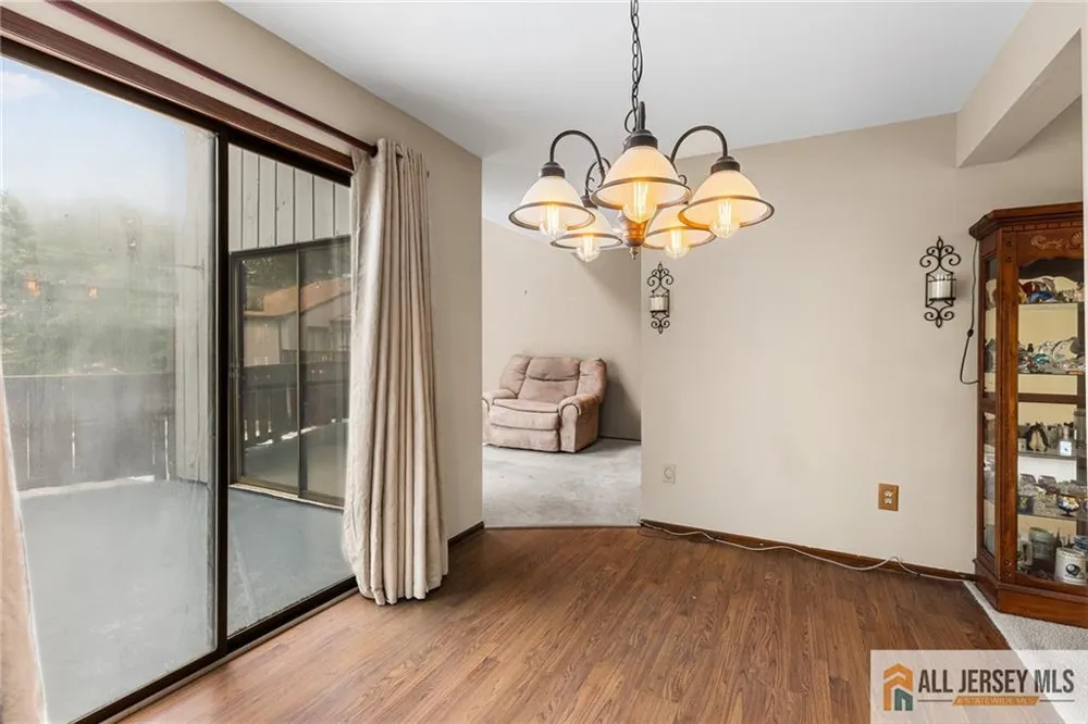 84 Diamond Lane Old Bridge, NJ 08857