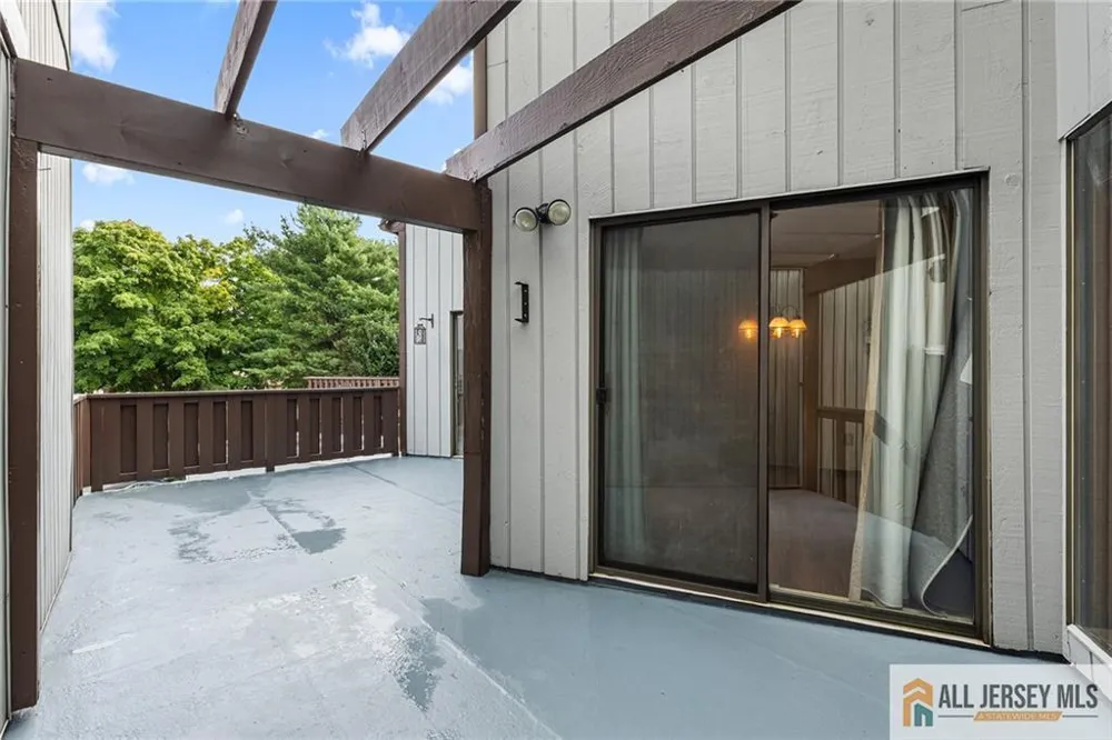 84 Diamond Lane Old Bridge, NJ 08857
